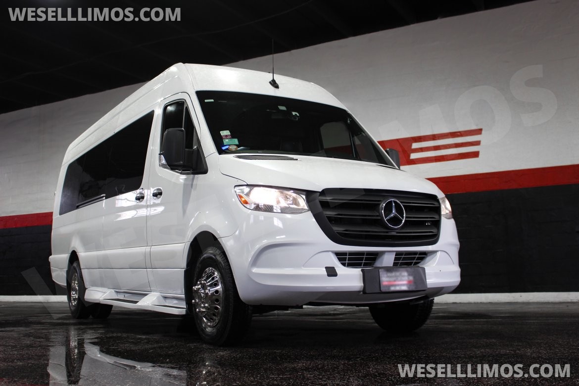 Sprinter for Sale in Miami, FL - Photo 2