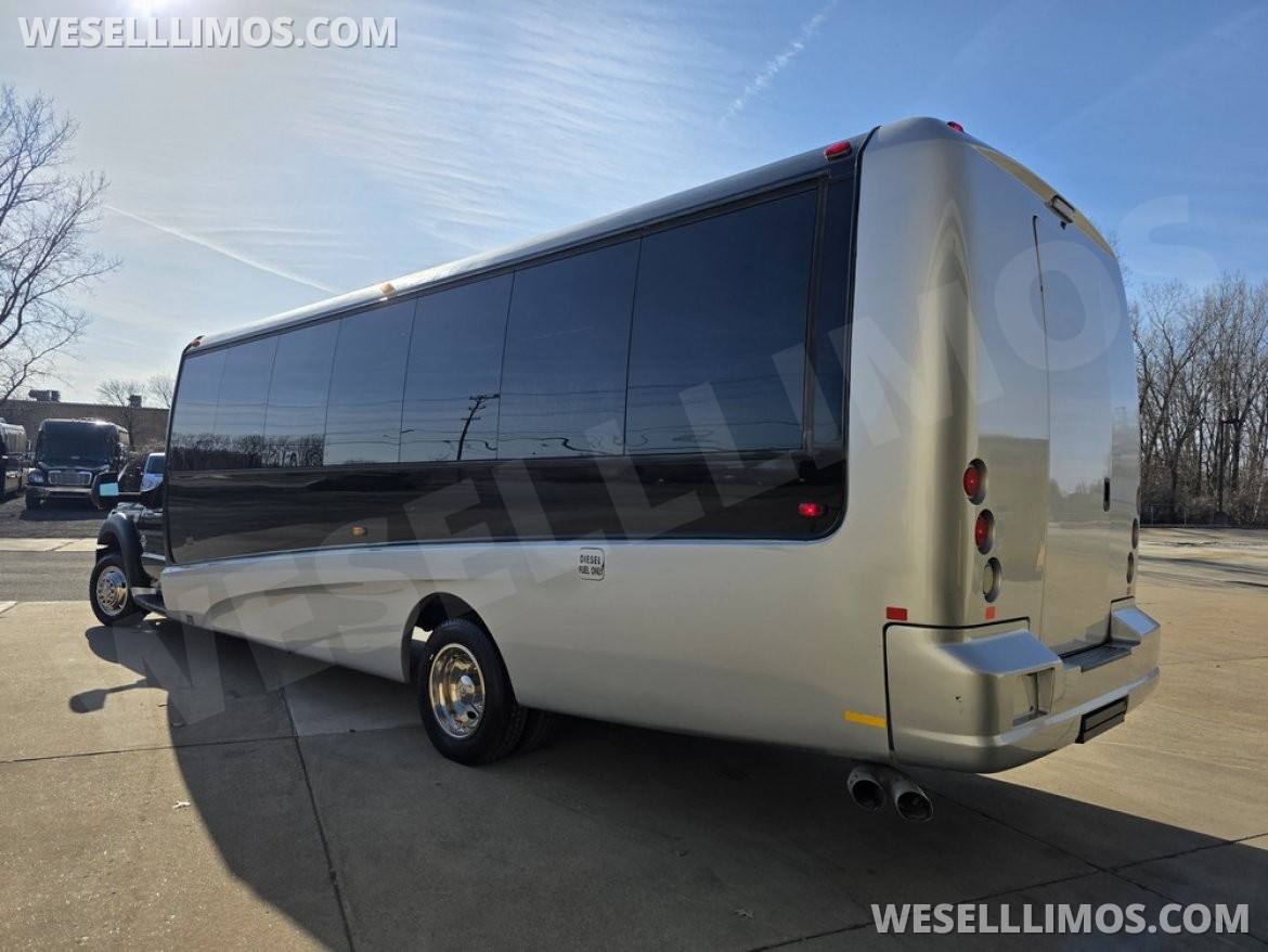 Limo Bus for Sale in Erie, PA - Photo 21