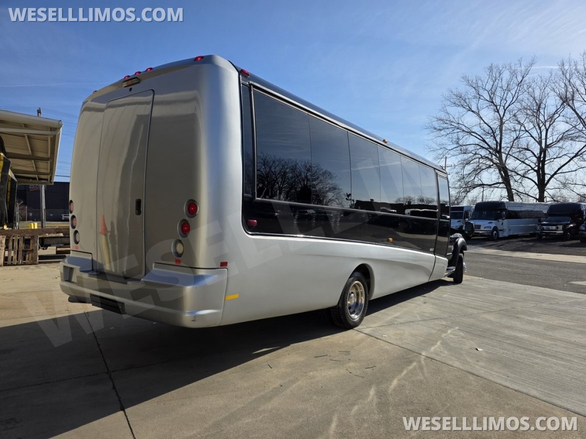 Limo Bus for Sale in Erie, PA - Photo 23