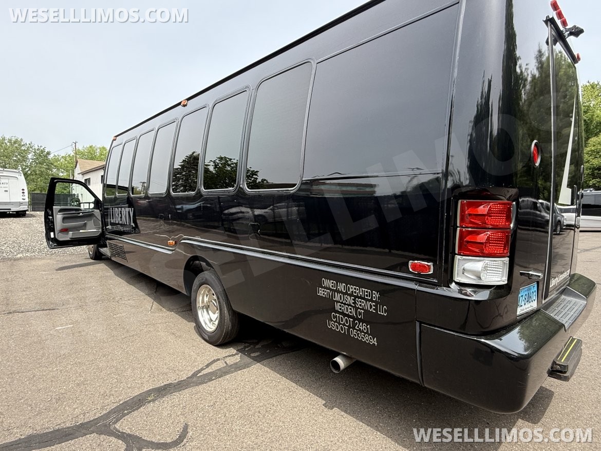 Limo Bus for Sale in Meriden, CT - Photo 3