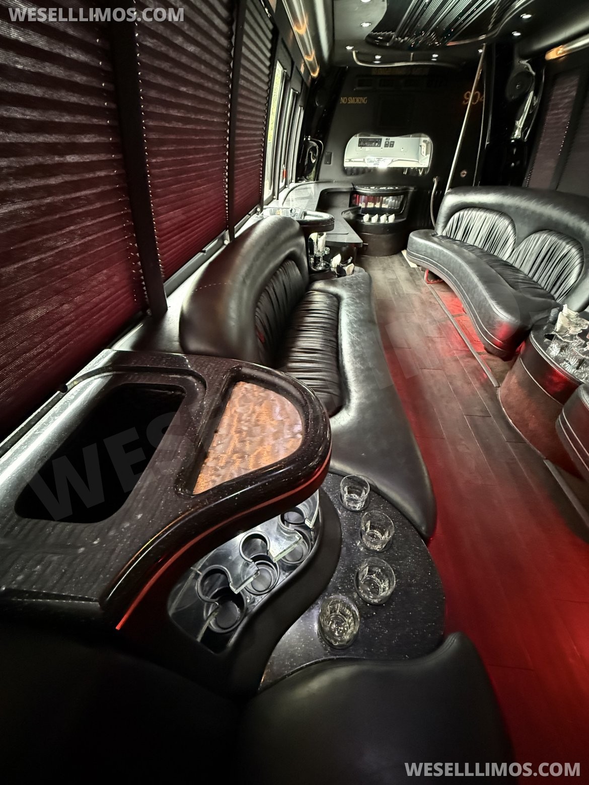 Limo Bus for Sale in Meriden, CT - Photo 9