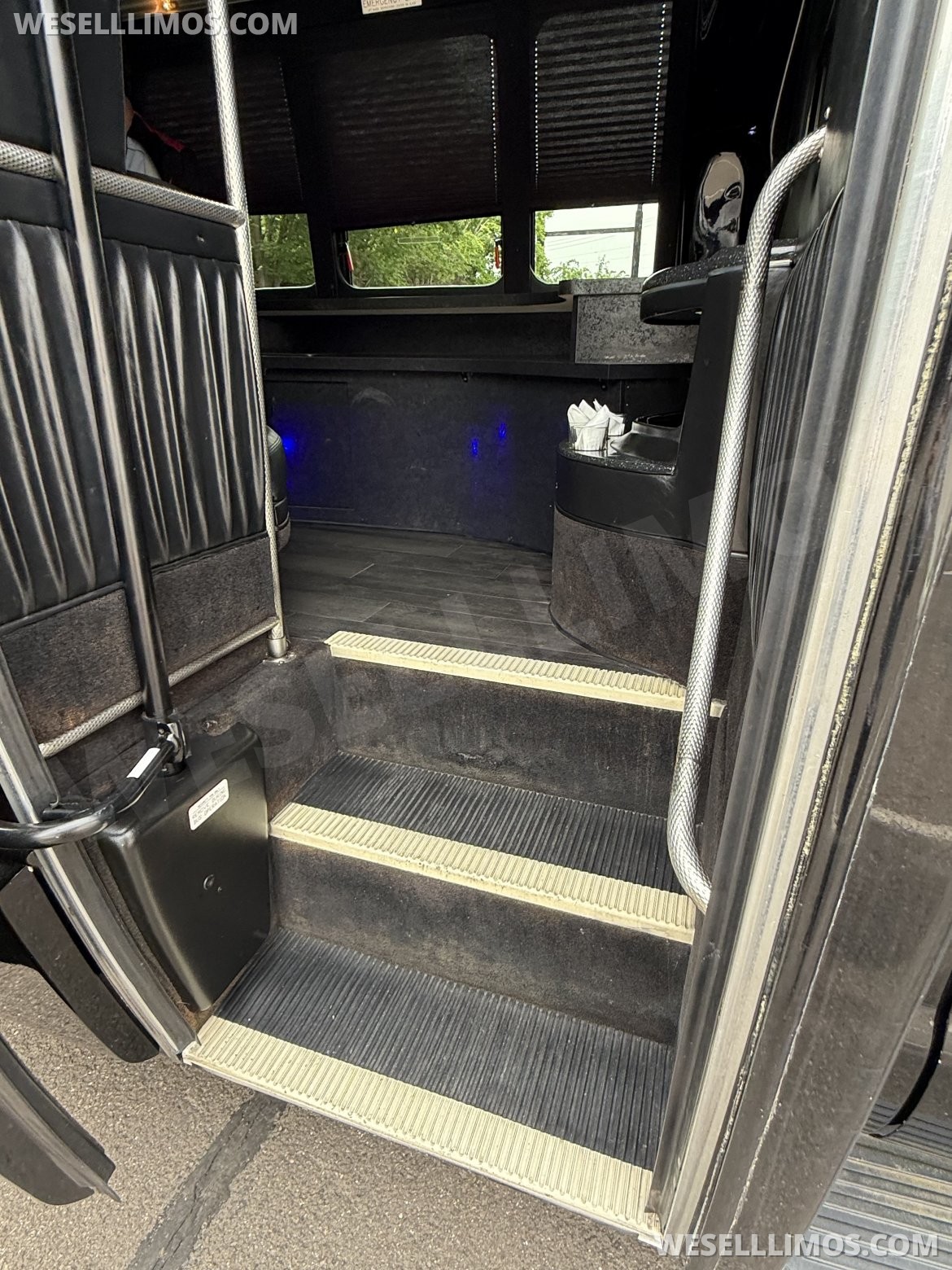Limo Bus for Sale in Meriden, CT - Photo 16