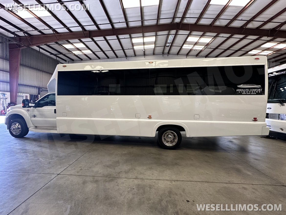 Limo Bus for Sale in Visalia, CA - Photo 5