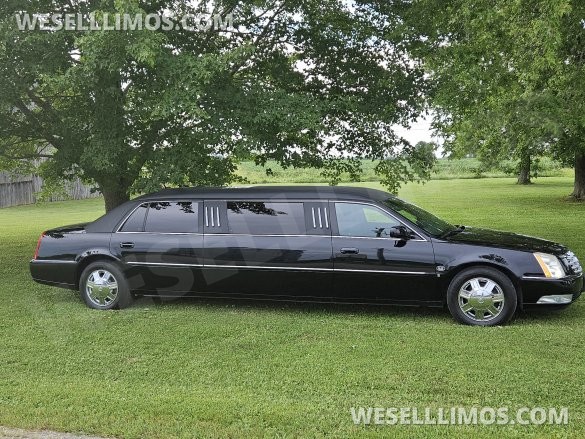 2007 Cadillac DTS Limousine for Sale in Maysville, KY - Main Photo