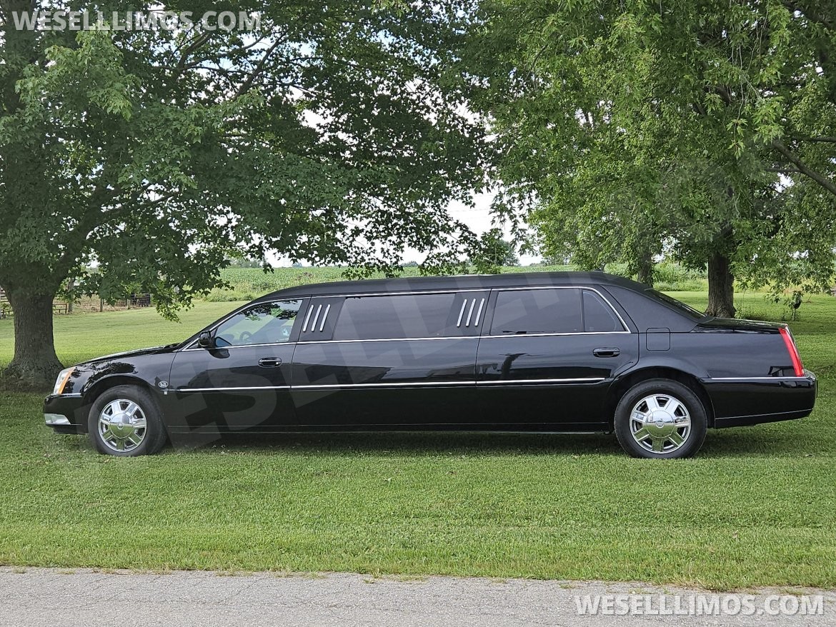 Limousine for Sale in Maysville, KY - Photo 2