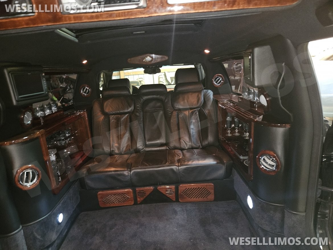 Limousine for Sale in Maysville, KY - Photo 4