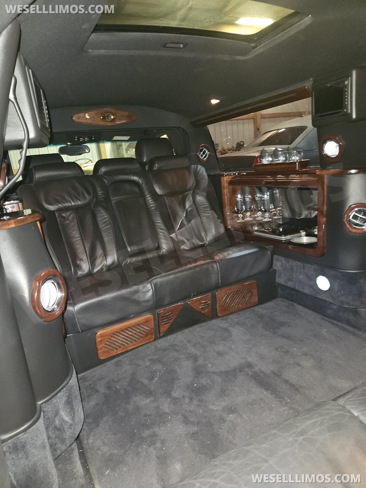 Limousine for Sale in Maysville, KY - Photo 3