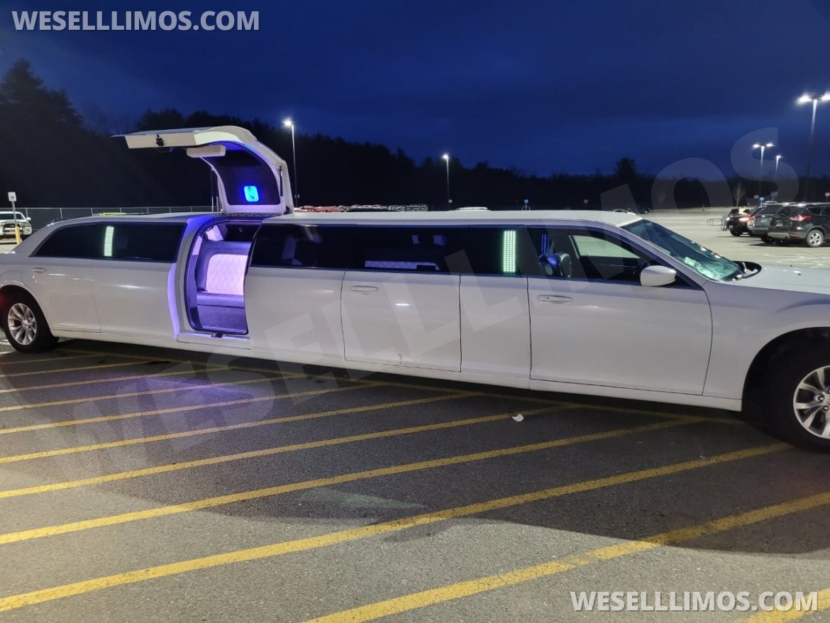 Limousine for Sale in Swanzey, NH - Photo 2