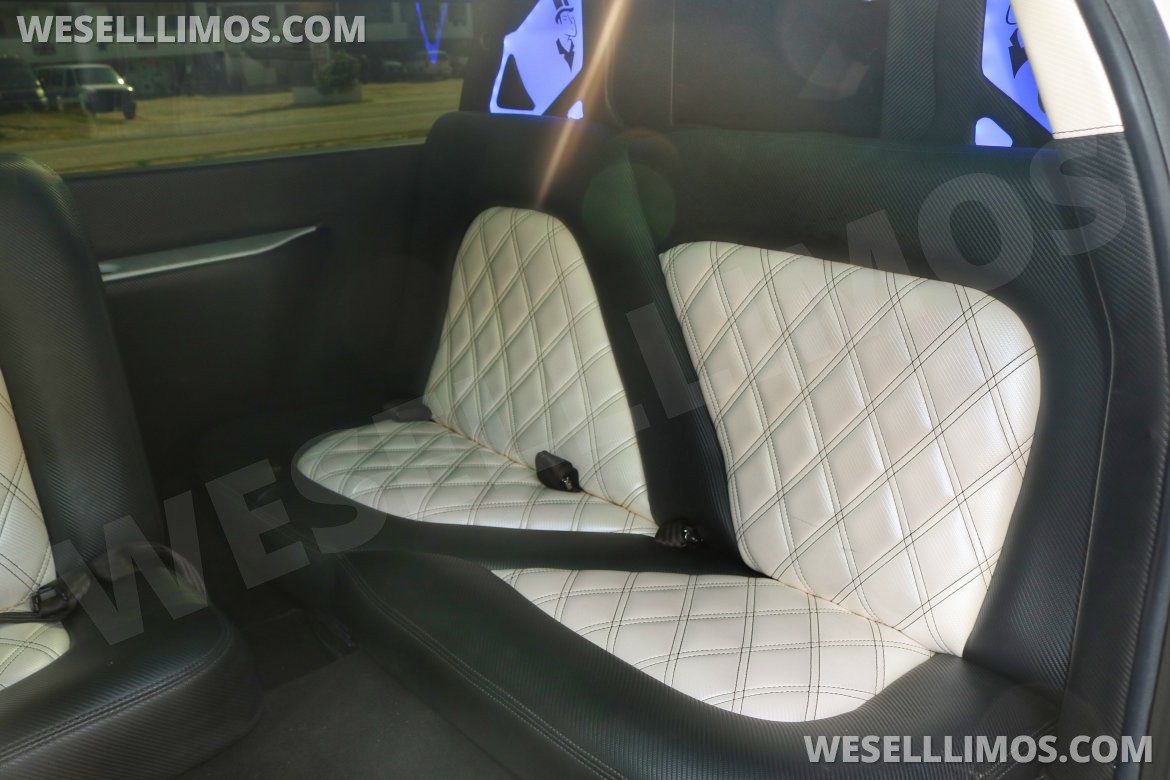 Limousine for Sale in Swanzey, NH - Photo 9