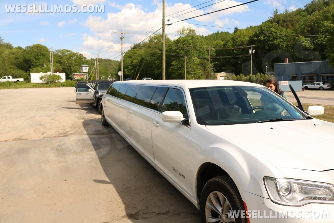 Limousine for Sale in Swanzey, NH - Photo 4