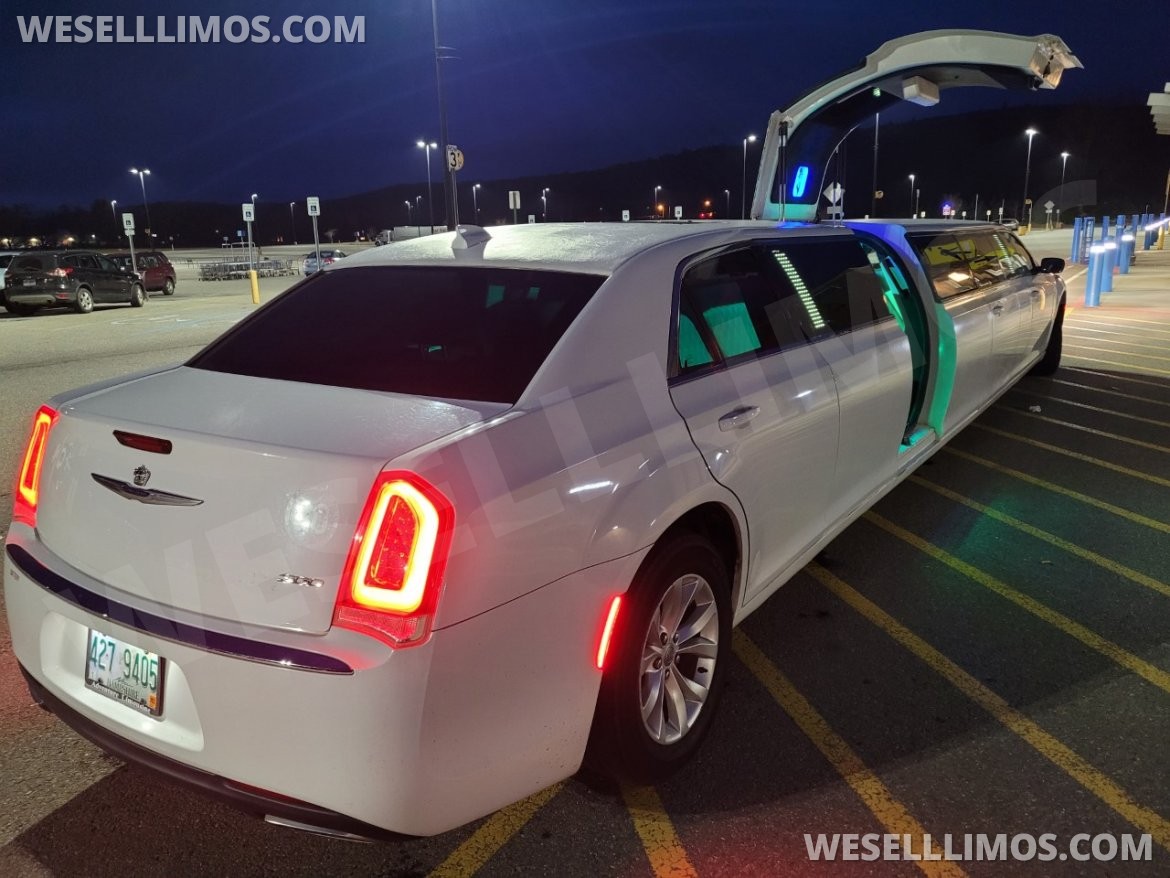 Limousine for Sale in Swanzey, NH - Photo 5