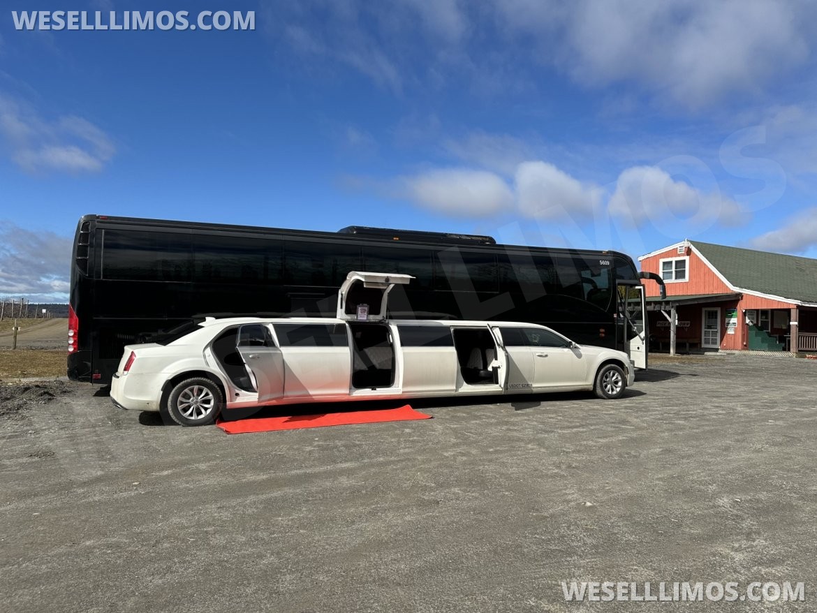 Limousine for Sale in Swanzey, NH - Photo 8