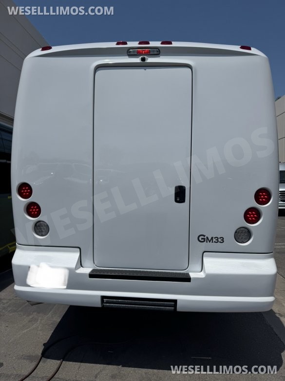 2022 Ford F600 Executive Shuttle for Sale in Laguna Niguel, CA - Photo 2