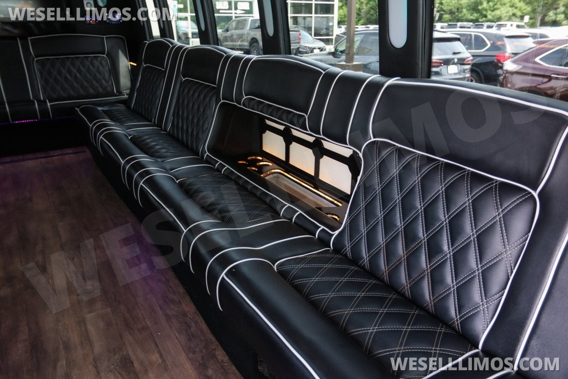 Limo Bus for Sale in Chantilly, VA - Photo 8
