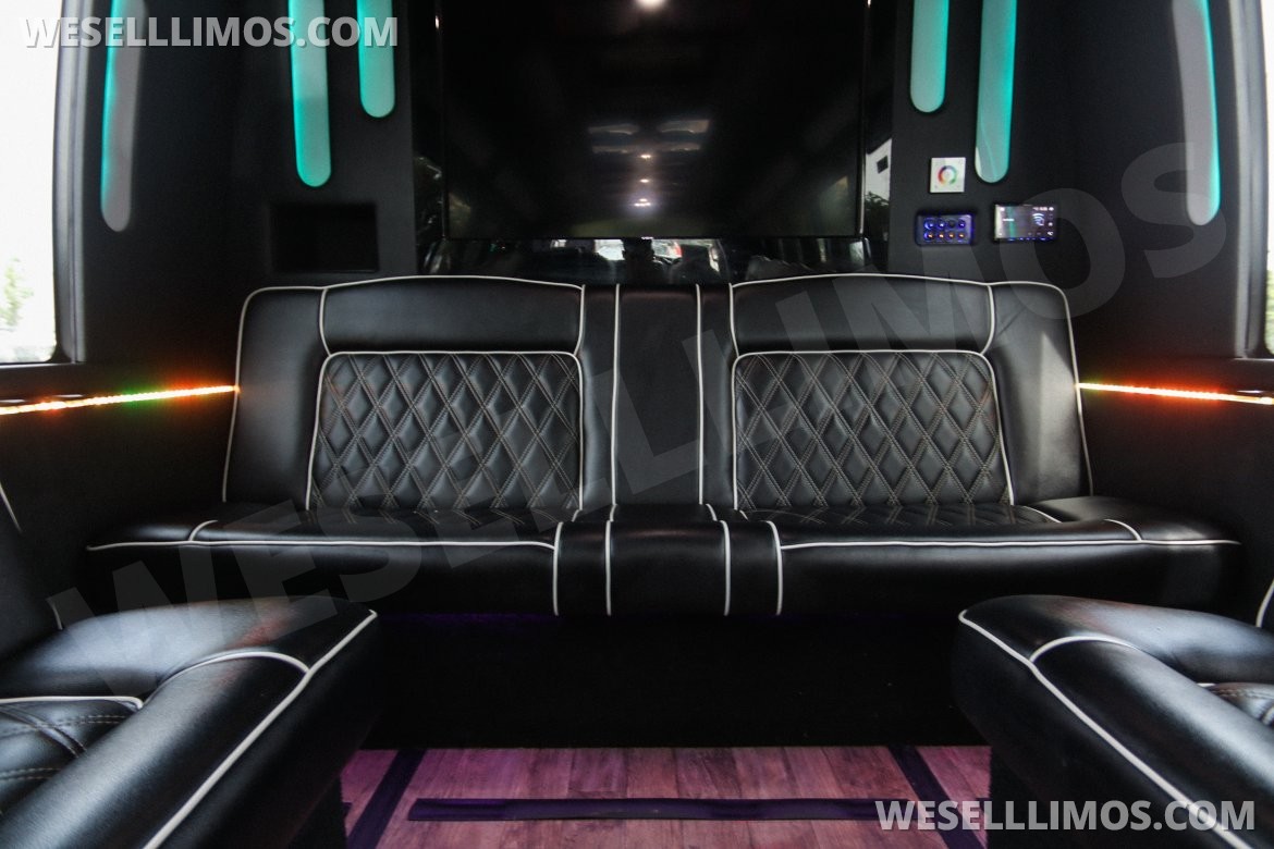 Limo Bus for Sale in Chantilly, VA - Photo 13