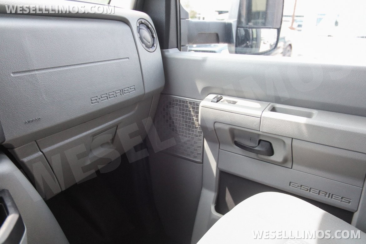 Limo Bus for Sale in Chantilly, VA - Photo 42