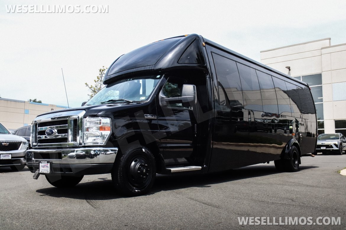Limo Bus for Sale in Chantilly, VA - Photo 59