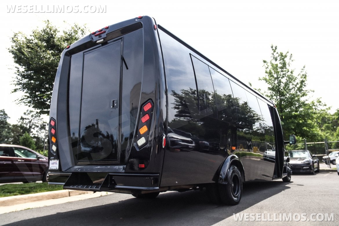 Limo Bus for Sale in Chantilly, VA - Photo 62