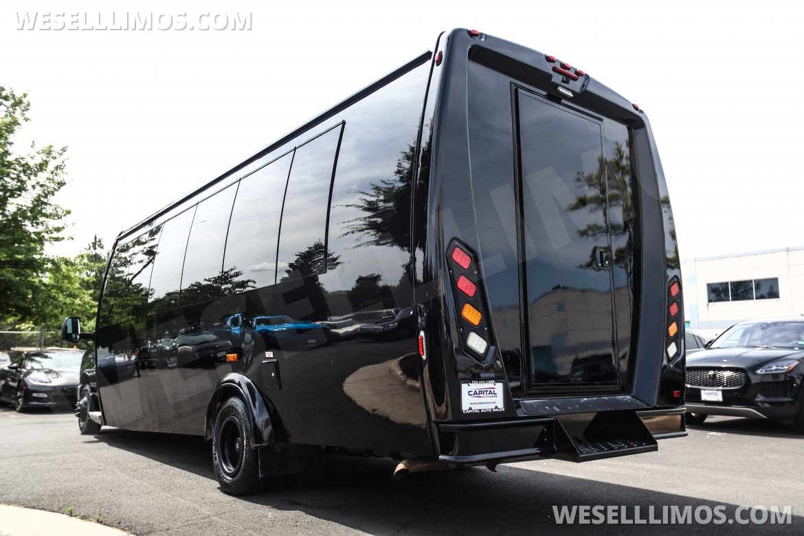 Limo Bus for Sale in Chantilly, VA - Photo 63