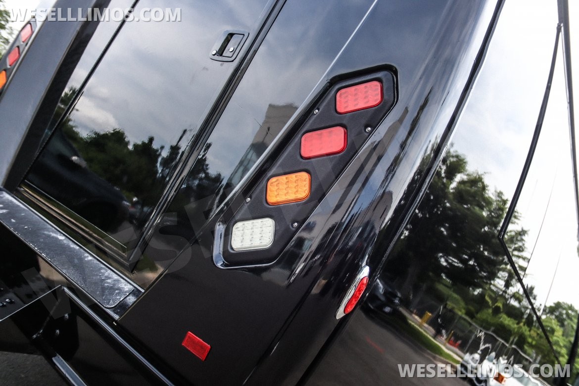 Limo Bus for Sale in Chantilly, VA - Photo 65