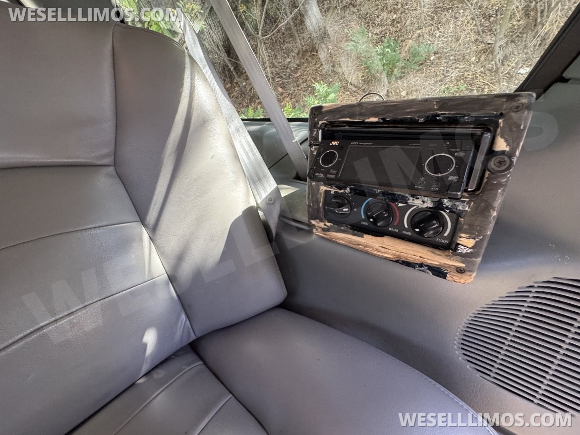 SUV Stretch for Sale in santa clarita, CA - Photo 10