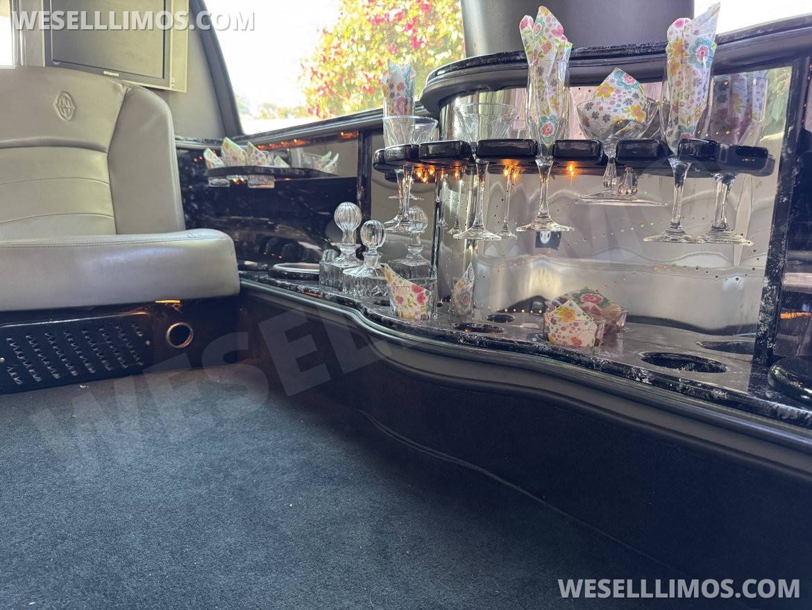 SUV Stretch for Sale in santa clarita, CA - Photo 26