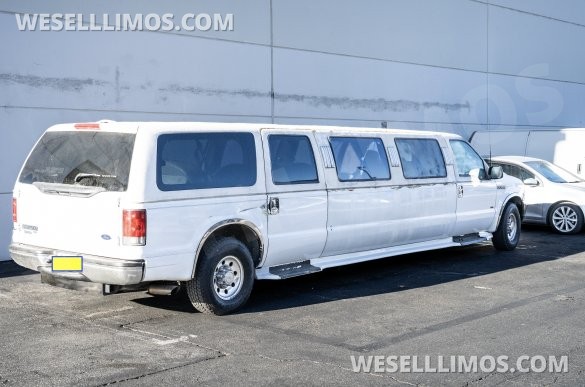 2002 Ford Excursion SUV Stretch for Sale in santa clarita, CA - Photo 3