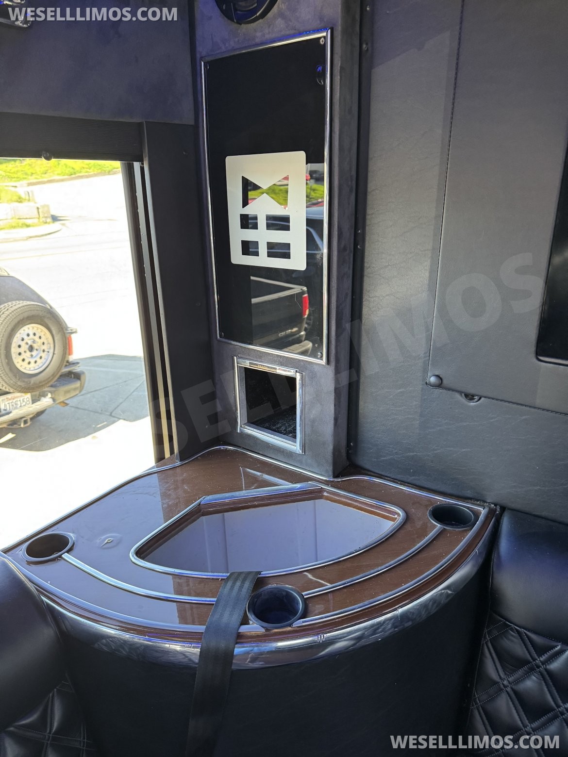 Limo Bus for Sale in Laguna Niguel, CA - Photo 14