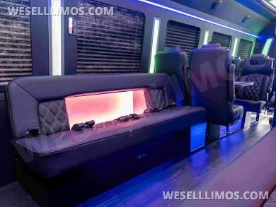 2025 LGE Coachworks Ford F-550 Executive Shuttle Bus - Shuttle Bus for Sale in North East, PA - Photo 6