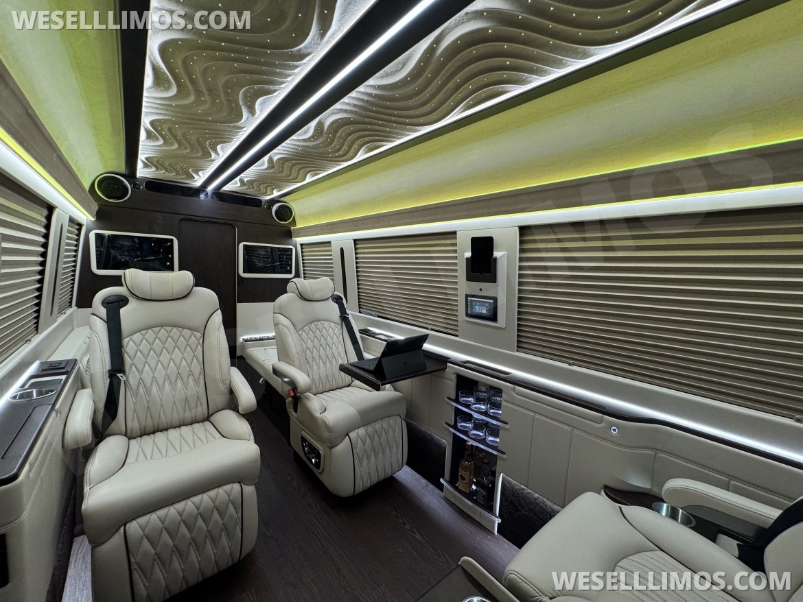 Sprinter for Sale in Springfield, MO - Main Photo