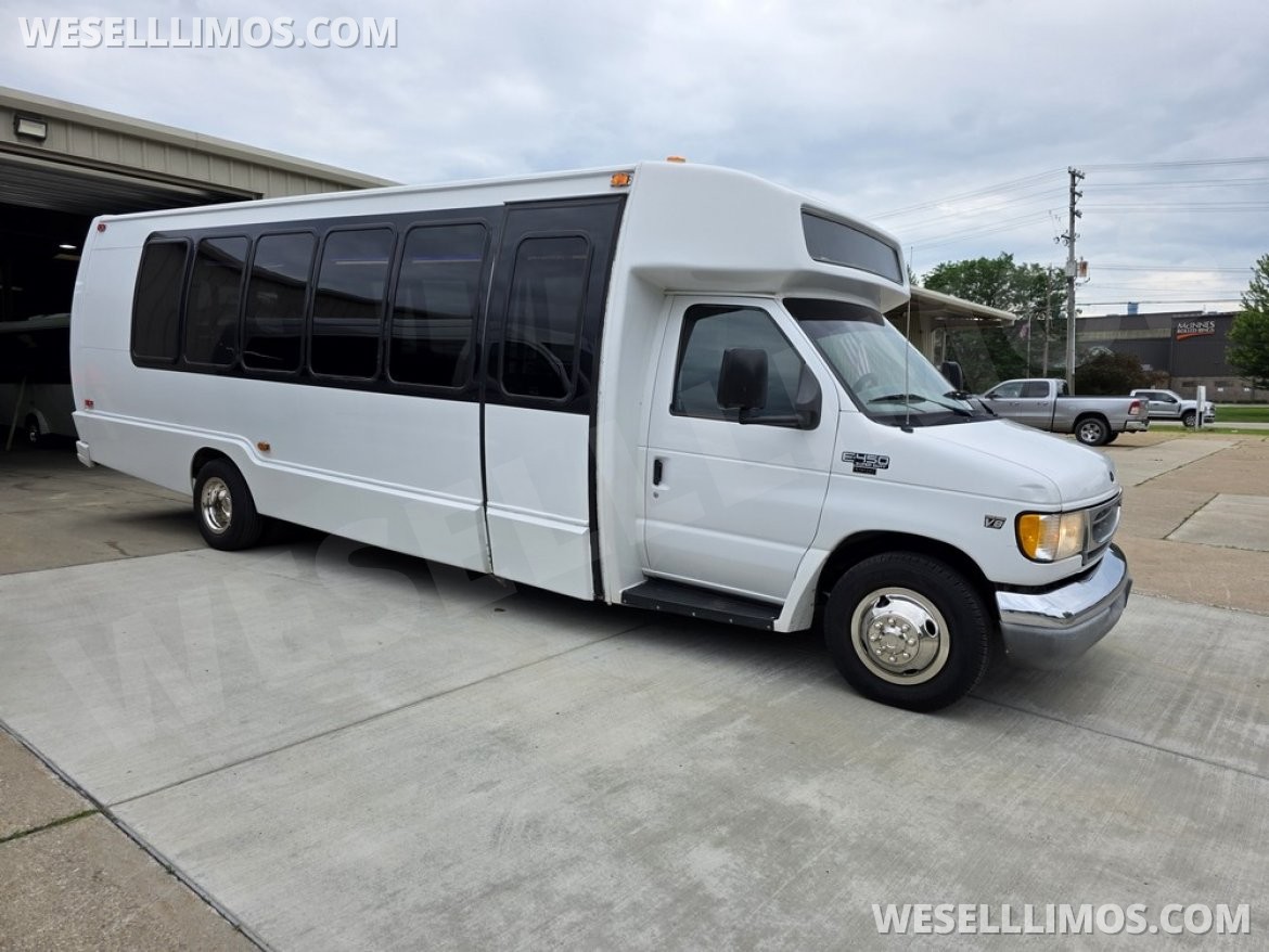 Limo Bus for Sale in Erie, PA - Photo 29