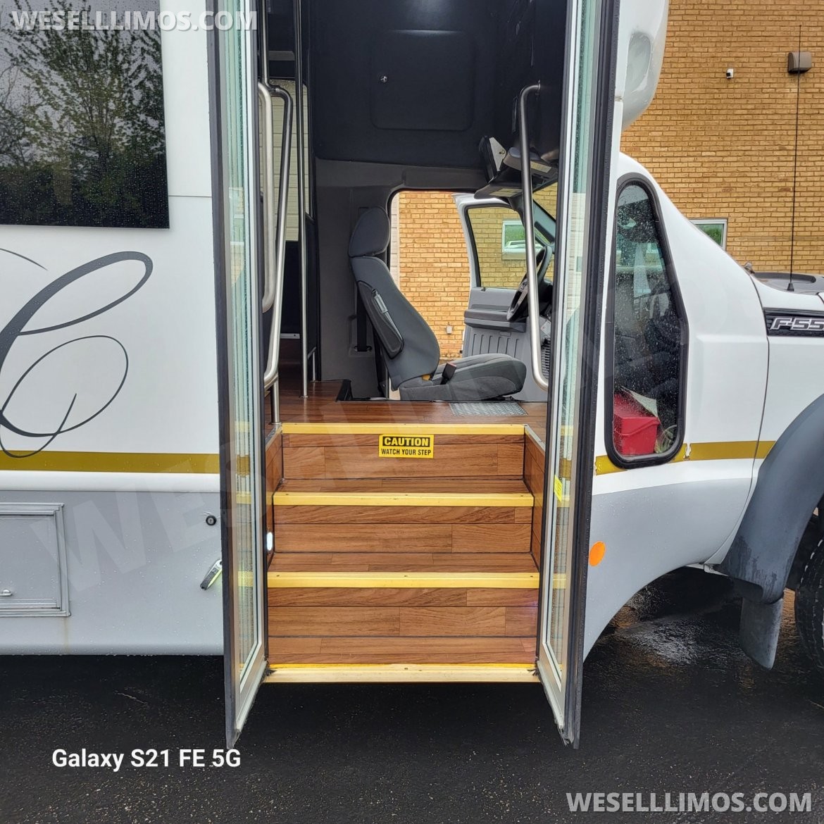 Executive Shuttle for Sale in Addison, IL - Photo 8