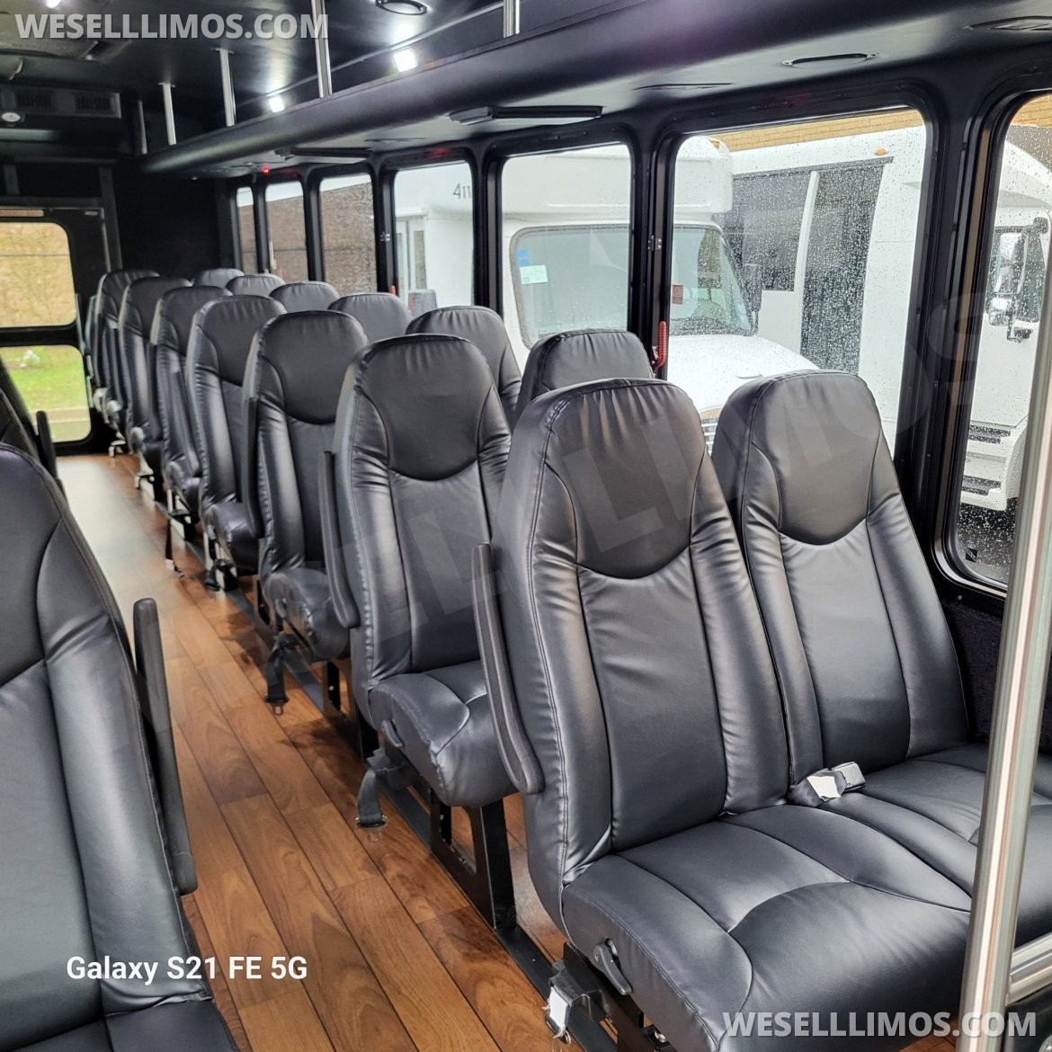 Executive Shuttle for Sale in Addison, IL - Main Photo