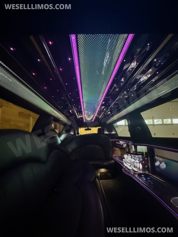 2013 Lincoln MKT 120" Limousine Limousine for Sale in Nashville, TN - Main Photo