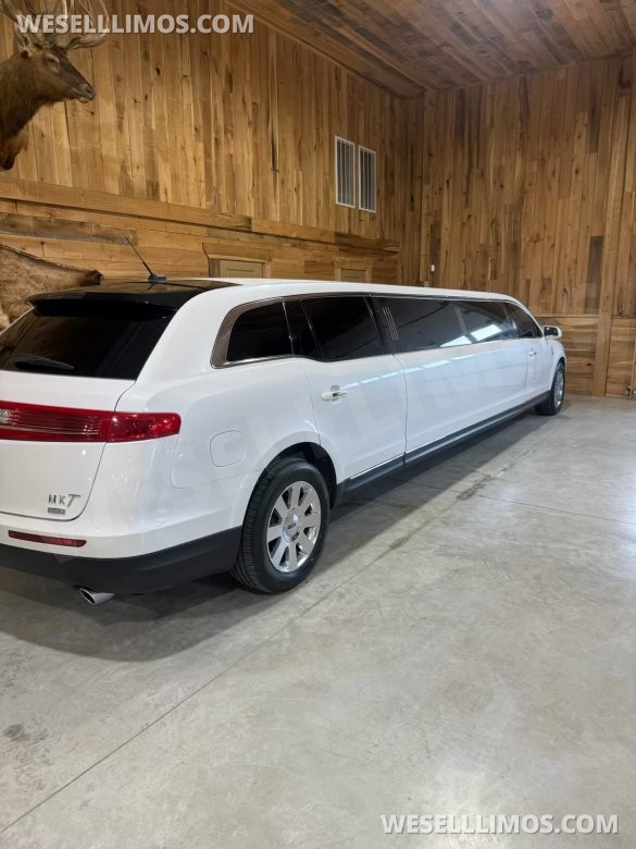 2013 Lincoln MKT 120" Limousine Limousine for Sale in Nashville, TN - Photo 3