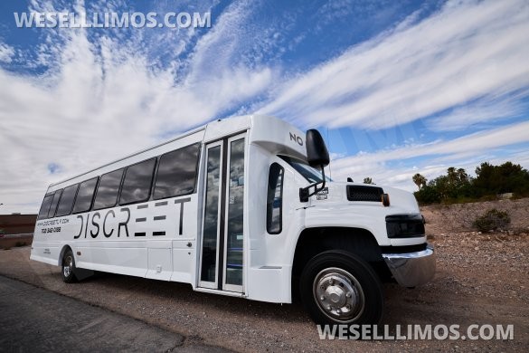 2008 Chevrolet C5500 Limo Bus for Sale in Las Vegas, NV - Photo 2