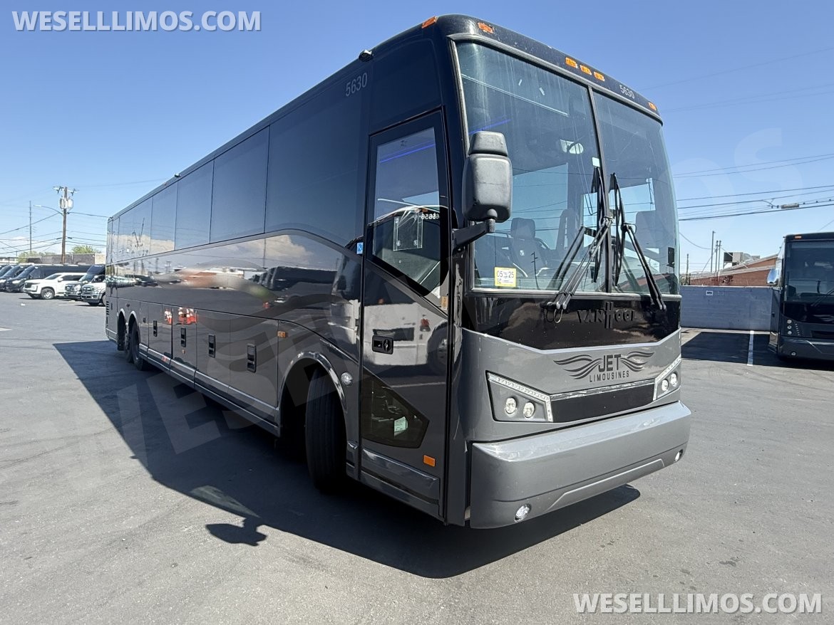 Motorcoach for Sale in Phoenix, AZ - Photo 12