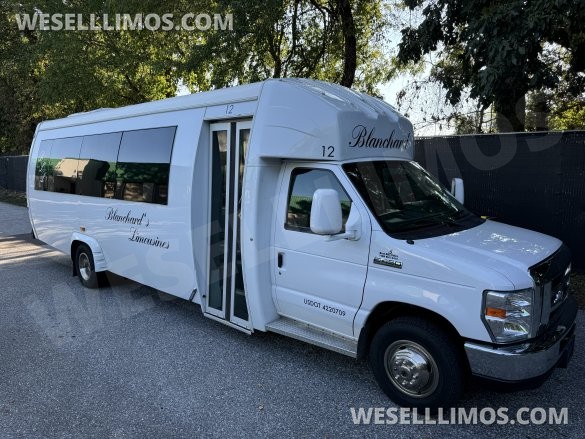 2018 Ford E450 Executive Shuttle for Sale in Annapolis, MD - Main Photo