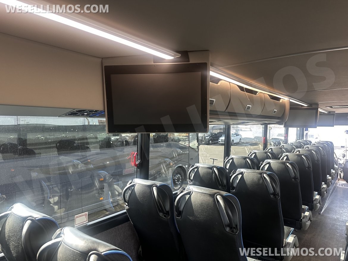 Motorcoach for Sale in Phoenix, AZ - Photo 5