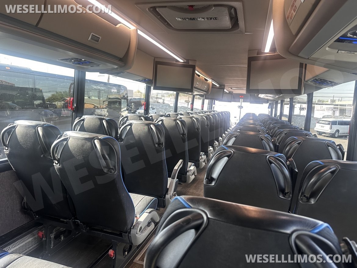 Motorcoach for Sale in Phoenix, AZ - Photo 6