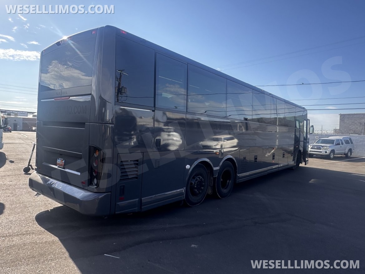 Motorcoach for Sale in Phoenix, AZ - Photo 9