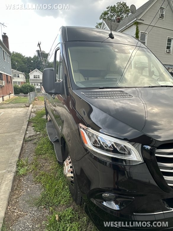 2024 Mercedes-Benz 2024 Mercedes-Benz Sprinter 3500 XD CargoHigh Roof Sprinter for Sale in New York City, NY - Photo 3