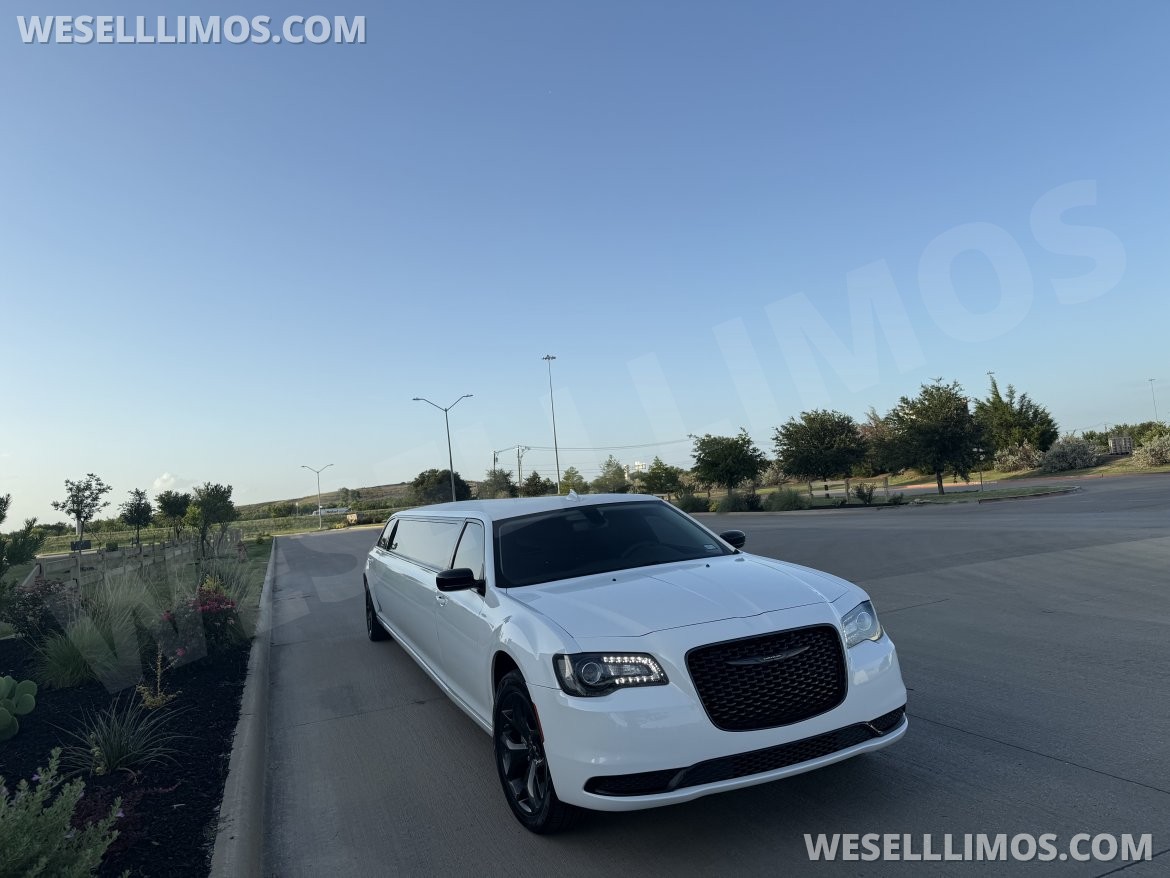 Limousine for Sale in Dallas, TX - Photo 3