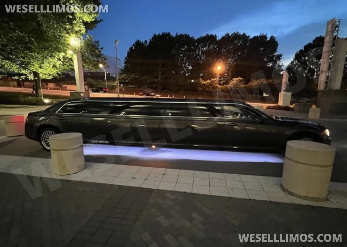 Limousine for Sale in Marietta, GA - Photo 5
