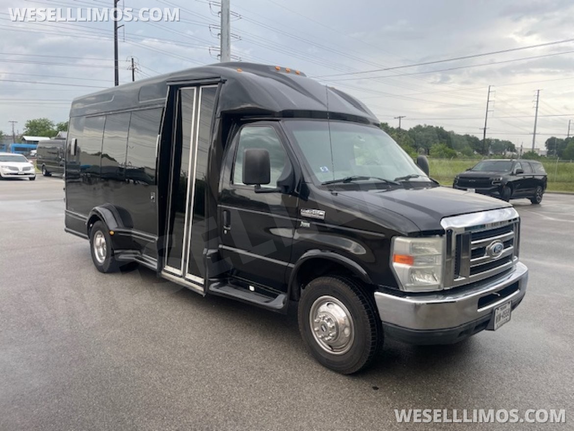 Limo Bus for Sale in Austin, TX - Photo 8