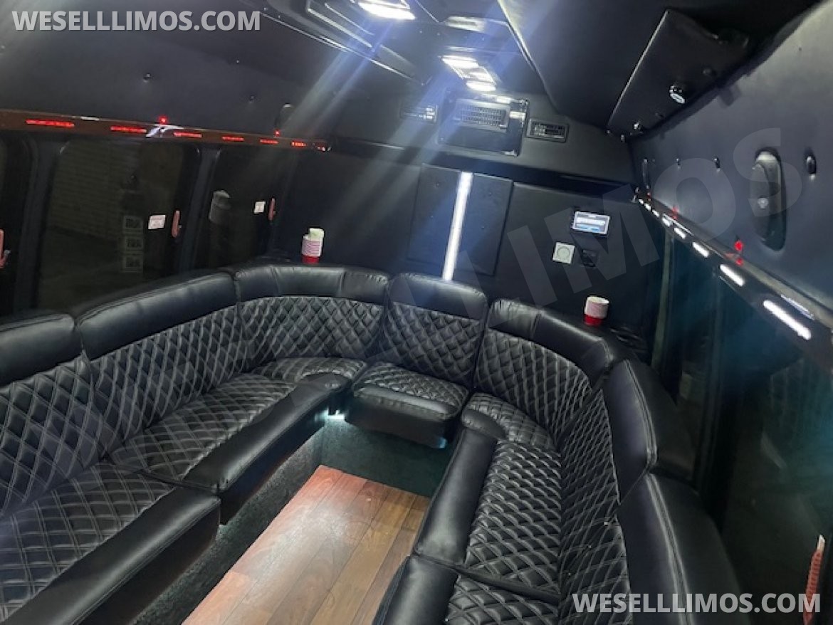 Limo Bus for Sale in Austin, TX - Photo 13