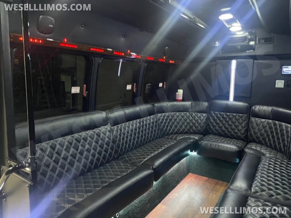 Limo Bus for Sale in Austin, TX - Photo 15