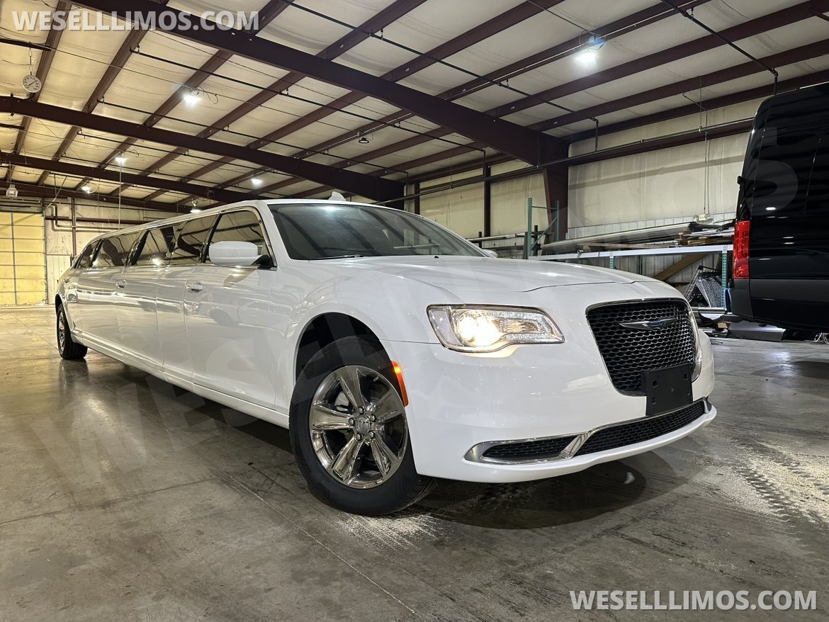 Limousine for Sale in Springfield, MO - Photo 10