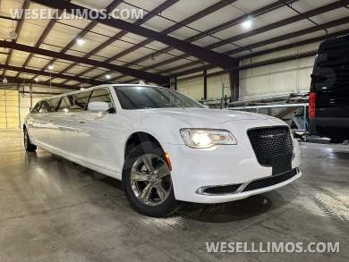 Brand New 10 Passenger Sedan 5 Door Limousine - Limousine for Sale in Springfield, MO - Photo 10