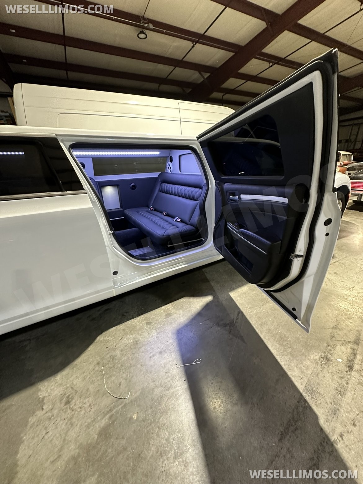 Limousine for Sale in Springfield, MO - Photo 11